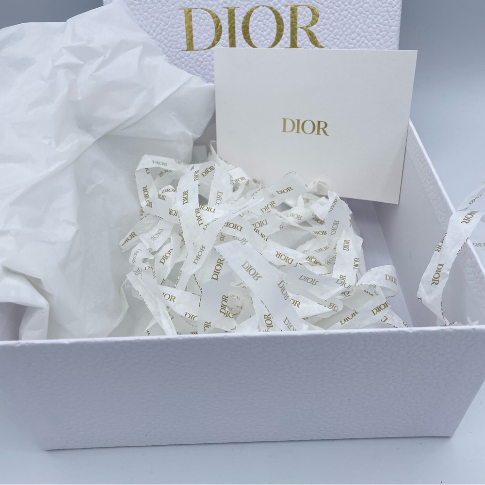 Dior Parfums Presentation Box OS White - Picture 3 of 10